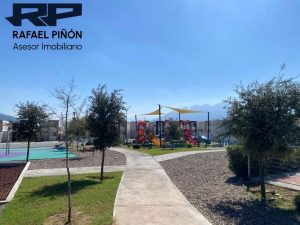 Casa en venta, fraccionamiento Vista Real, Praga; Escobedo, Nuevo León