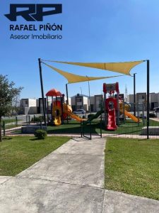 Casa en venta, fraccionamiento Vista Real, Praga; Escobedo, Nuevo León